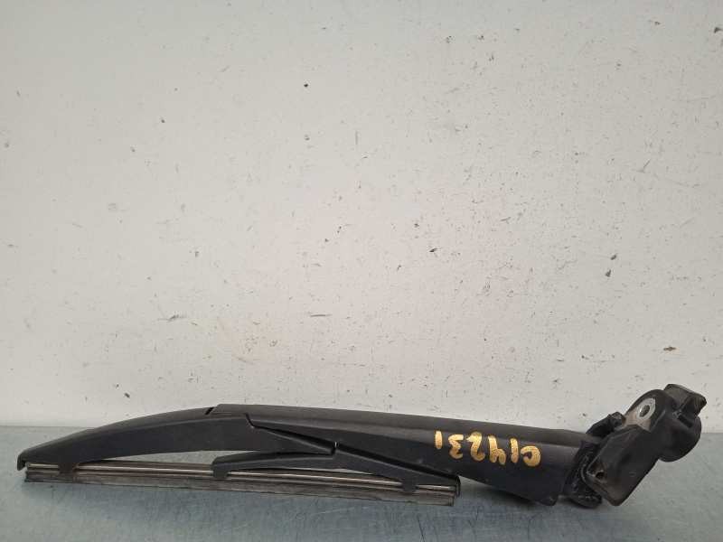 Recambio de brazo limpia trasero para toyota auris 1.4 turbodiesel cat referencia OEM IAM   