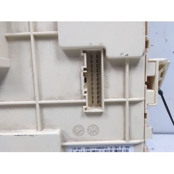 Recambio de caja reles / fusibles para hyundai i40 cw gl comfort referencia OEM IAM H3ZB1087  EZ0111110050616