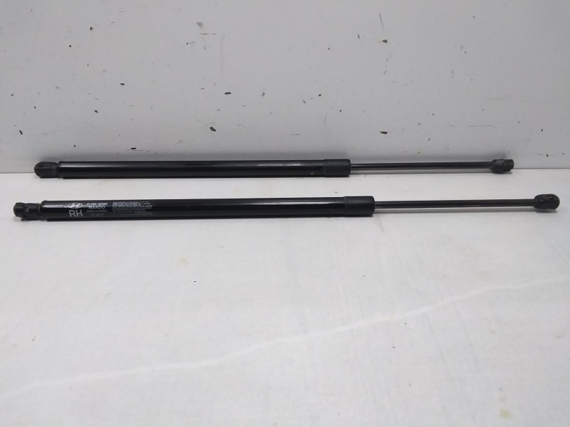 Recambio de amortiguadores maletero / porton para hyundai i40 cw gl comfort referencia OEM IAM 817803Z000  X2