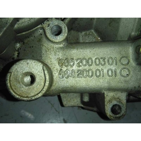 Recambio de bomba agua para ssangyong rexton 2.7 turbodiesel cat referencia OEM IAM 6652000301  