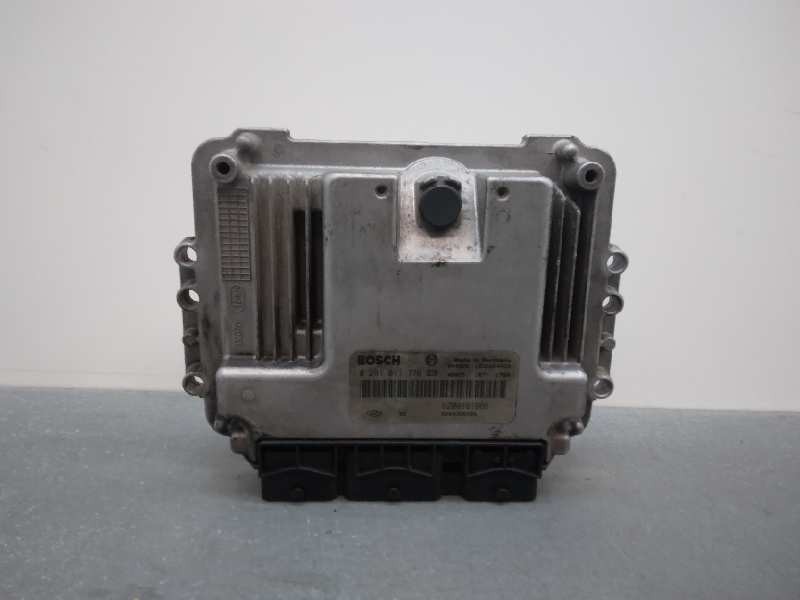 Recambio de centralita motor uce para renault megane grand scenic ii (7 plazas) referencia OEM IAM 8200391966 0281011776 