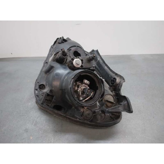 Recambio de faro derecho para kia carens (un) 2.0 crdi referencia OEM IAM 921021D020 FALTA TAPA 