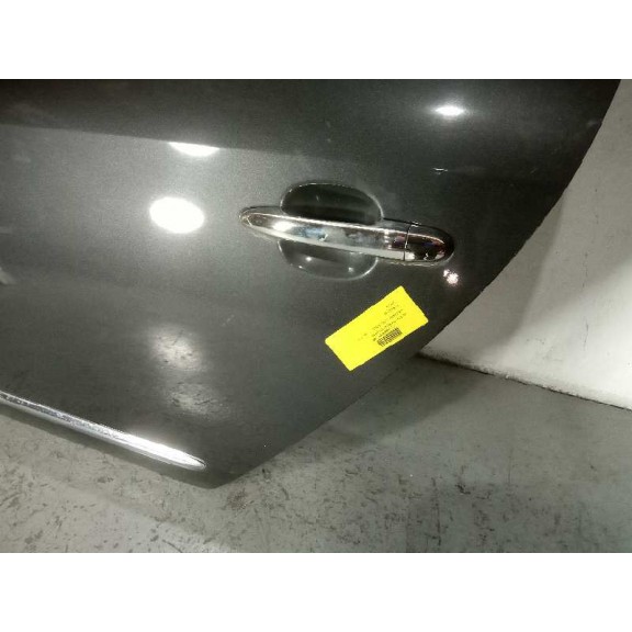 Recambio de puerta trasera izquierda para kia carens (un) 2.0 crdi referencia OEM IAM 770031D010 GRIS 