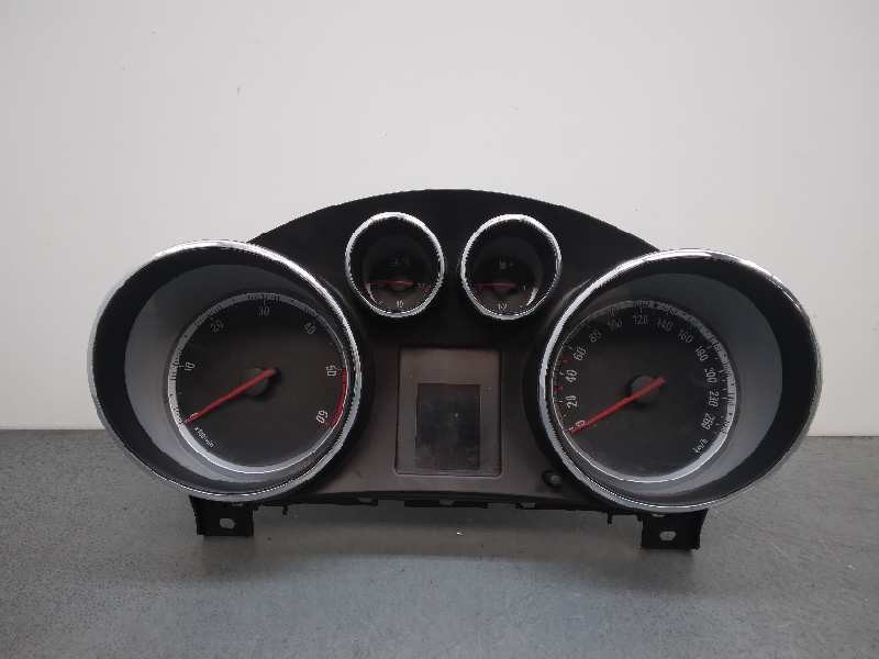 Recambio de cuadro instrumentos para opel insignia berlina edition referencia OEM IAM 12843881  
