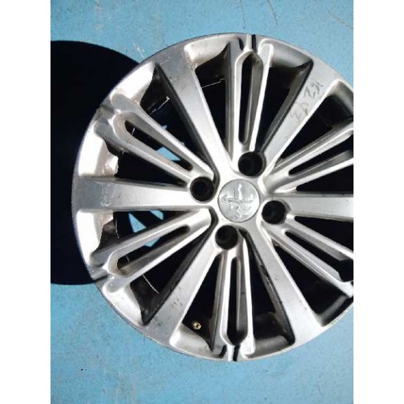 Recambio de llanta para peugeot 208 referencia OEM IAM 6.0JX16CH4-23 X1 16