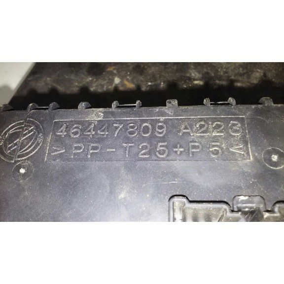 Recambio de caja reles / fusibles para alfa romeo 156 (116) 1.9 jtd progression referencia OEM IAM 46447809A223  