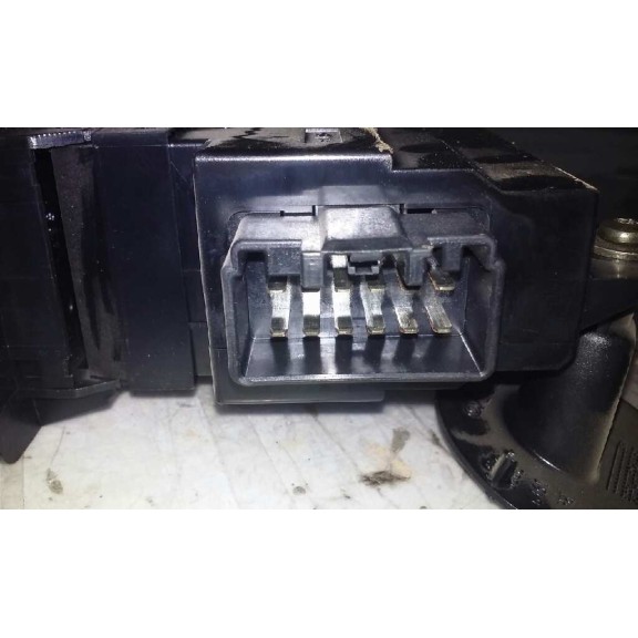 Recambio de mando elevalunas delantero derecho para volvo xc70 2.4 diesel cat referencia OEM IAM   