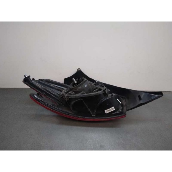 Recambio de piloto trasero derecho para peugeot 208 referencia OEM IAM 9825601180  