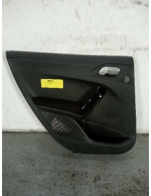 Recambio de guarnecido puerta trasera izquierda para peugeot 208 referencia OEM IAM    2
