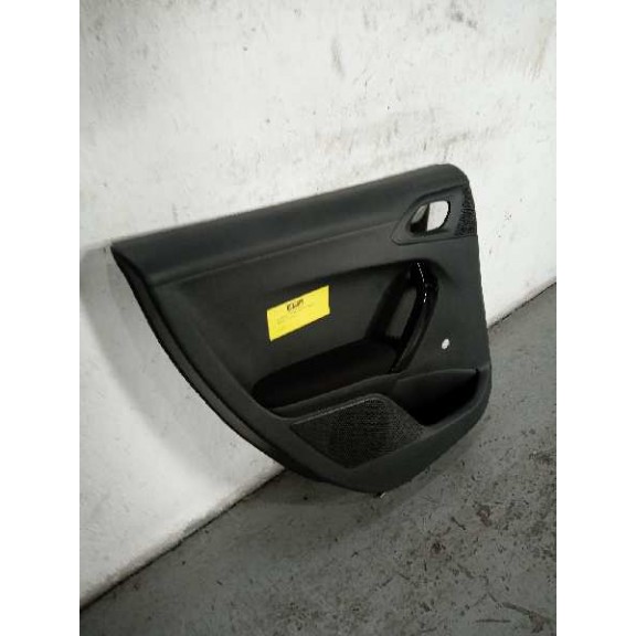 Recambio de guarnecido puerta trasera izquierda para peugeot 208 referencia OEM IAM   
