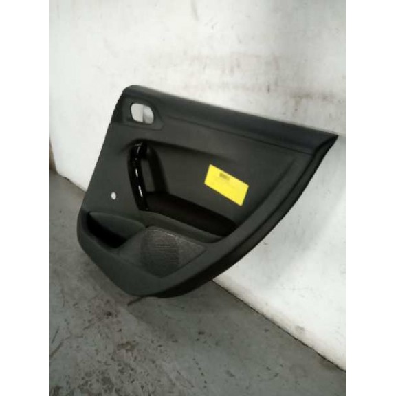 Recambio de guarnecido puerta trasera derecha para peugeot 208 referencia OEM IAM   