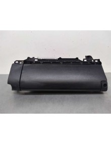 Recambio de guantera para lexus is 300h referencia OEM IAM 5551353030  