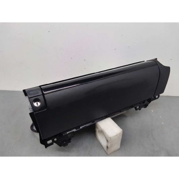 Recambio de guantera para lexus is 300h referencia OEM IAM 5551353030  