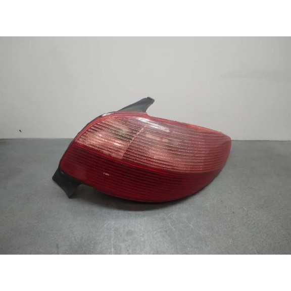 Recambio de piloto trasero derecho para peugeot 206 berlina xt referencia OEM IAM 085501921R  