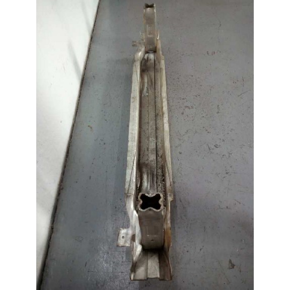 Recambio de refuerzo paragolpes delantero para audi a6 berlina (4f2) 2.7 tdi referencia OEM IAM   