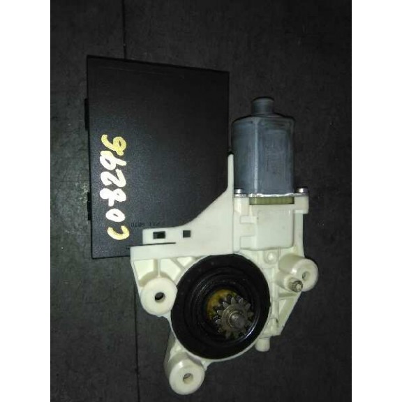 Recambio de motor elevalunas delantero derecho para ford focus berlina (cap) ghia referencia OEM IAM 5WK11572K  