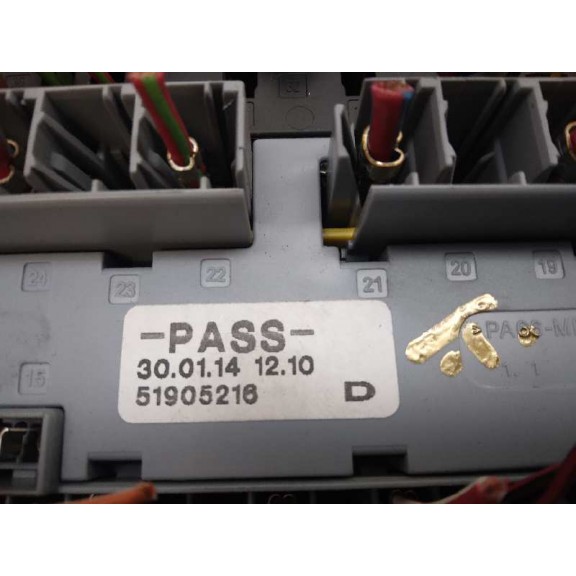 Recambio de caja reles / fusibles para fiat fiorino 1.3 16v jtd cat referencia OEM IAM 51905216  