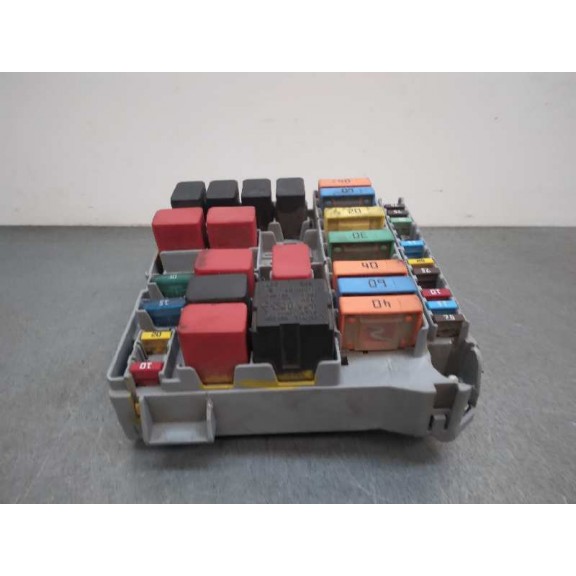 Recambio de caja reles / fusibles para fiat fiorino 1.3 16v jtd cat referencia OEM IAM 51905216  
