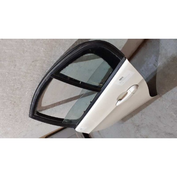 Recambio de puerta trasera izquierda para bmw serie 3 berlina (e90) 320d referencia OEM IAM  BLANCA 