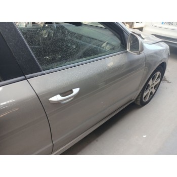 Recambio de puerta delantera derecha para skoda superb ii (3t4) 2.0 tdi 16v referencia OEM IAM 3t0831056 28063006 