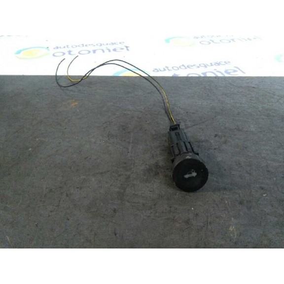 Recambio de interruptor para ford fiesta (cbk) ambiente referencia OEM IAM   