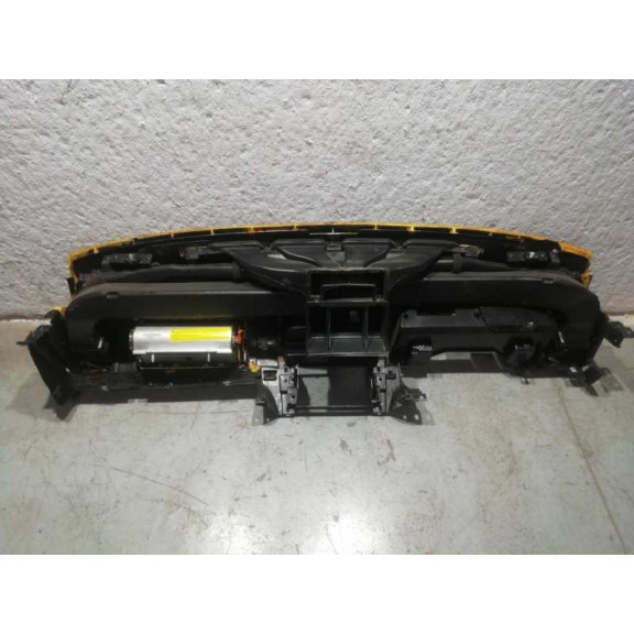 Recambio de salpicadero para ssangyong rexton referencia OEM IAM 7651808000 TOCADO 