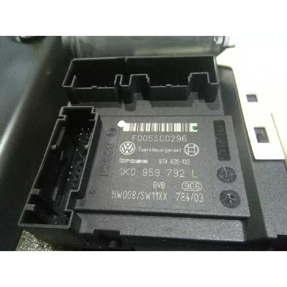 Recambio de elevalunas delantero derecho para volkswagen passat berlina (3c2) highline referencia OEM IAM 1K0959792L 1K0959702P 