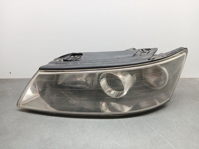 Recambio de faro izquierdo para hyundai sonata (nf) 2.0 crdi comfort i referencia OEM IAM 921013kxxx falta tapa 