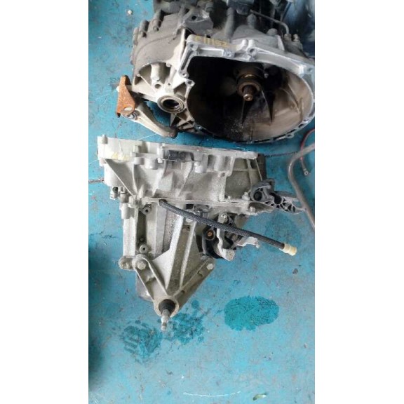 Recambio de caja cambios para renault clio iii 1.2 referencia OEM IAM JH3128 43.000KM 