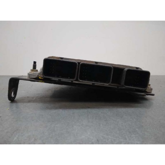 Recambio de centralita motor uce para renault scenic ii 1.6 16v referencia OEM IAM 8200387138  