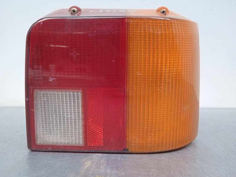 Recambio de piloto trasero derecho para peugeot 205 berlina gr 1.2 gasolina referencia OEM IAM   1ª SERIE