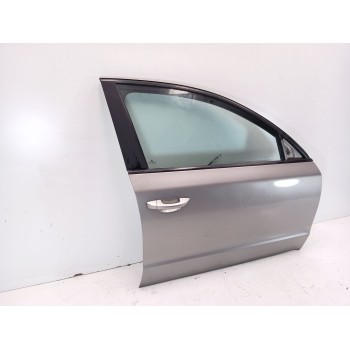 Recambio de puerta delantera derecha para skoda superb ii (3t4) 2.0 tdi 16v referencia OEM IAM 3t0831056 28063006 