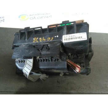 Recambio de caja reles / fusibles para opel corsa d catch me referencia OEM IAM 13217394  