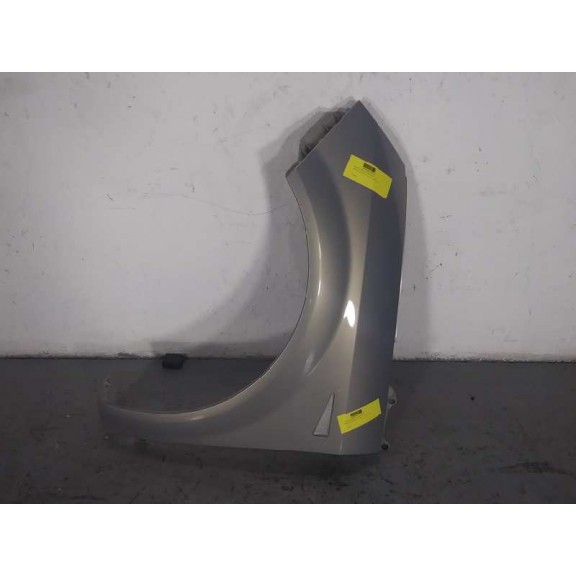 Recambio de aleta delantera izquierda para renault scenic ii 1.6 16v referencia OEM IAM 8200020568  