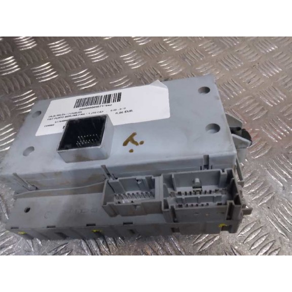 Recambio de caja reles / fusibles para fiat punto berlina (188) 1.3 jtd cat referencia OEM IAM 51744896  