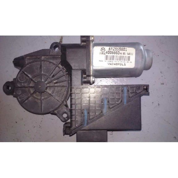 Recambio de motor elevalunas delantero derecho para volkswagen polo (9n3) advance referencia OEM IAM 440774EP  5P