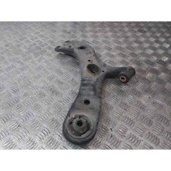 Recambio de brazo suspension inferior delantero izquierdo para toyota auris luna referencia OEM IAM   