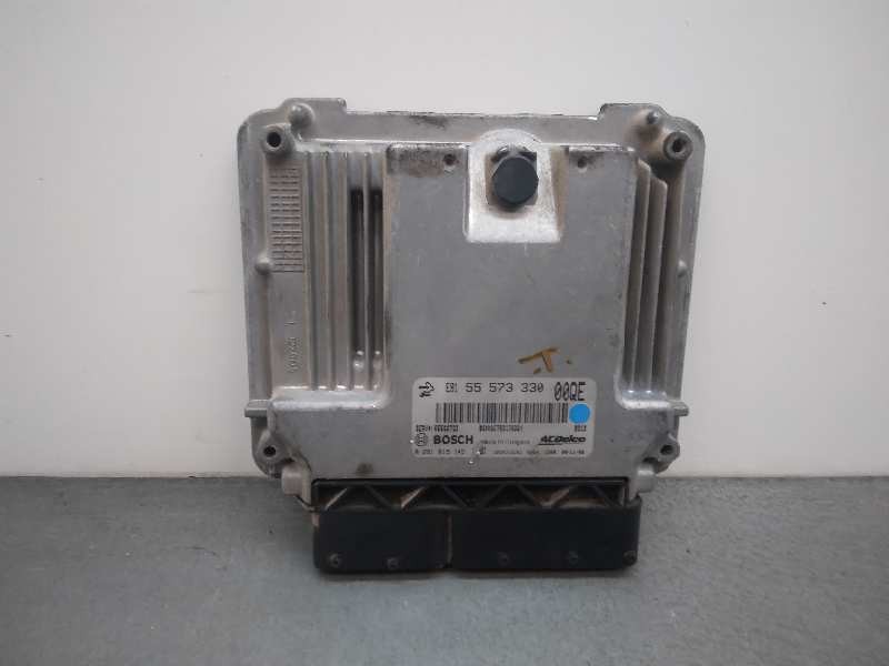 Recambio de centralita motor uce para opel insignia berlina edition referencia OEM IAM 55573330 0281015149 