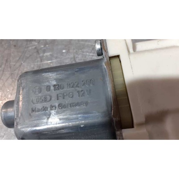 Recambio de motor elevalunas trasero derecho para peugeot 407 st sport referencia OEM IAM 0130822200  