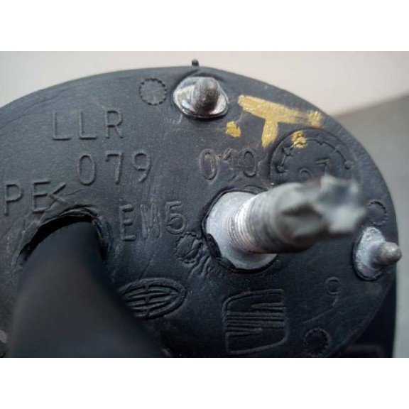 Recambio de retrovisor derecho para seat leon (1p1) reference ecomotive referencia OEM IAM LLR079010 5 CABLES 