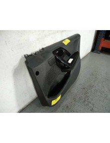 Recambio de guarnecido puerta delantera derecha para peugeot 208 referencia OEM IAM    2