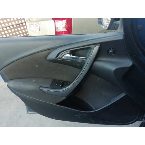 Recambio de guarnecido puerta delantera izquierda para opel astra j lim. selective referencia OEM IAM 13472868 SIN BOTONERA 