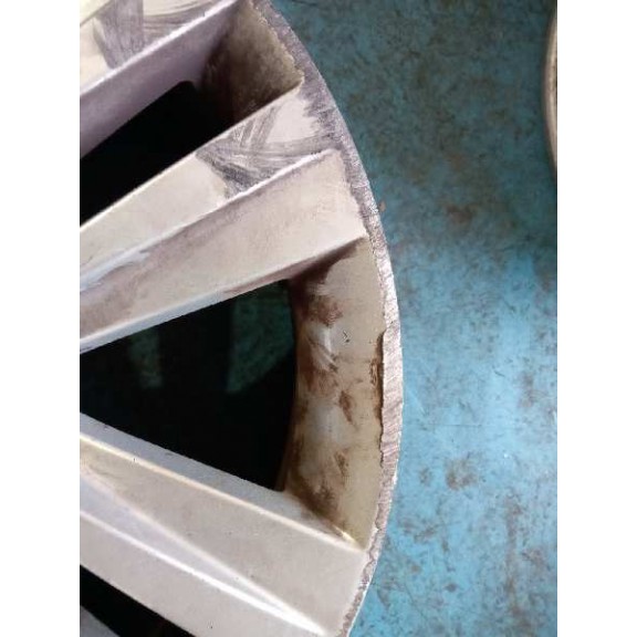 Recambio de juego llantas para seat leon st (5f8) x-perience 4drive referencia OEM IAM 5F0601025M X4 17