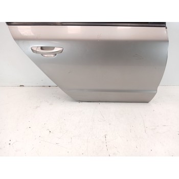 Recambio de puerta trasera derecha para skoda superb ii (3t4) 2.0 tdi 16v referencia OEM IAM 3t5833056  