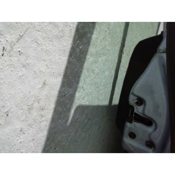 Recambio de puerta trasera derecha para ford fusion (cbk) ambiente referencia OEM IAM  AZUL MOLDURA ESTRECHA