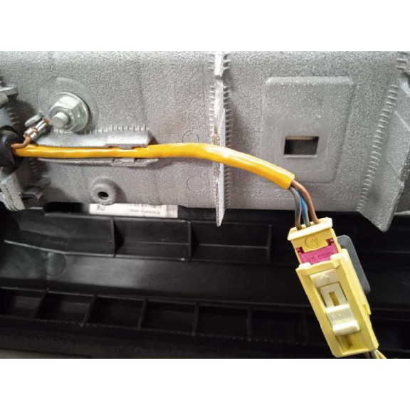 Recambio de salpicadero para volkswagen golf v berlina (1k1) highline referencia OEM IAM 1K1857001B 1K1857001B7AC 1K0880204E