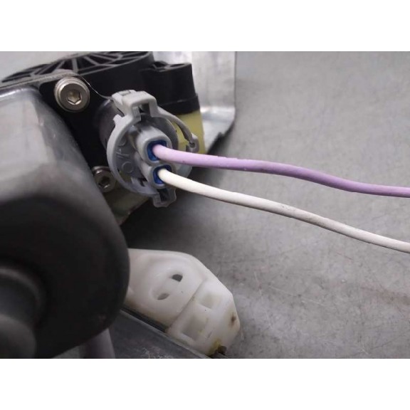 Recambio de elevalunas delantero derecho para renault kangoo furgón compact professional referencia OEM IAM 807209565R 2 CABLES 