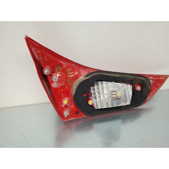 Recambio de piloto trasero derecho interior para toyota auris business referencia OEM IAM 8158102460  