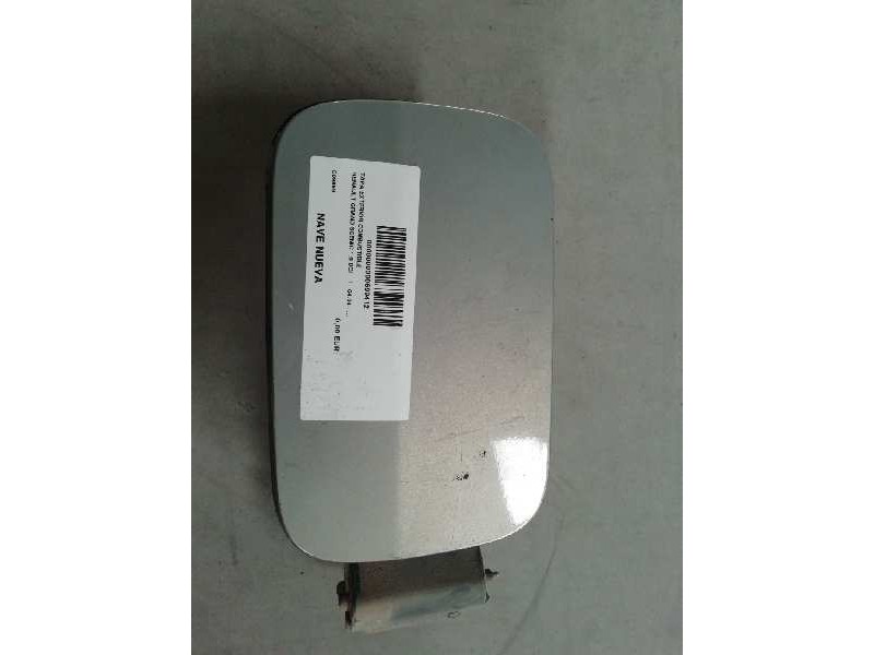Recambio de tapa exterior combustible para renault grand scenic 1.9 dci referencia OEM IAM 8200228510  PLATA