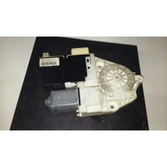 Recambio de motor elevalunas delantero derecho para citroën c4 berlina collection referencia OEM IAM 997831101  